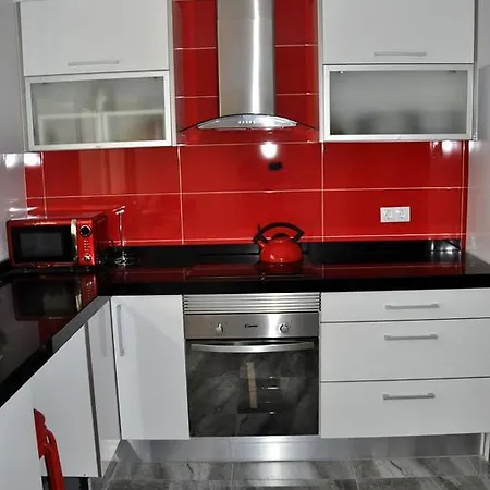 דירה Red Passion